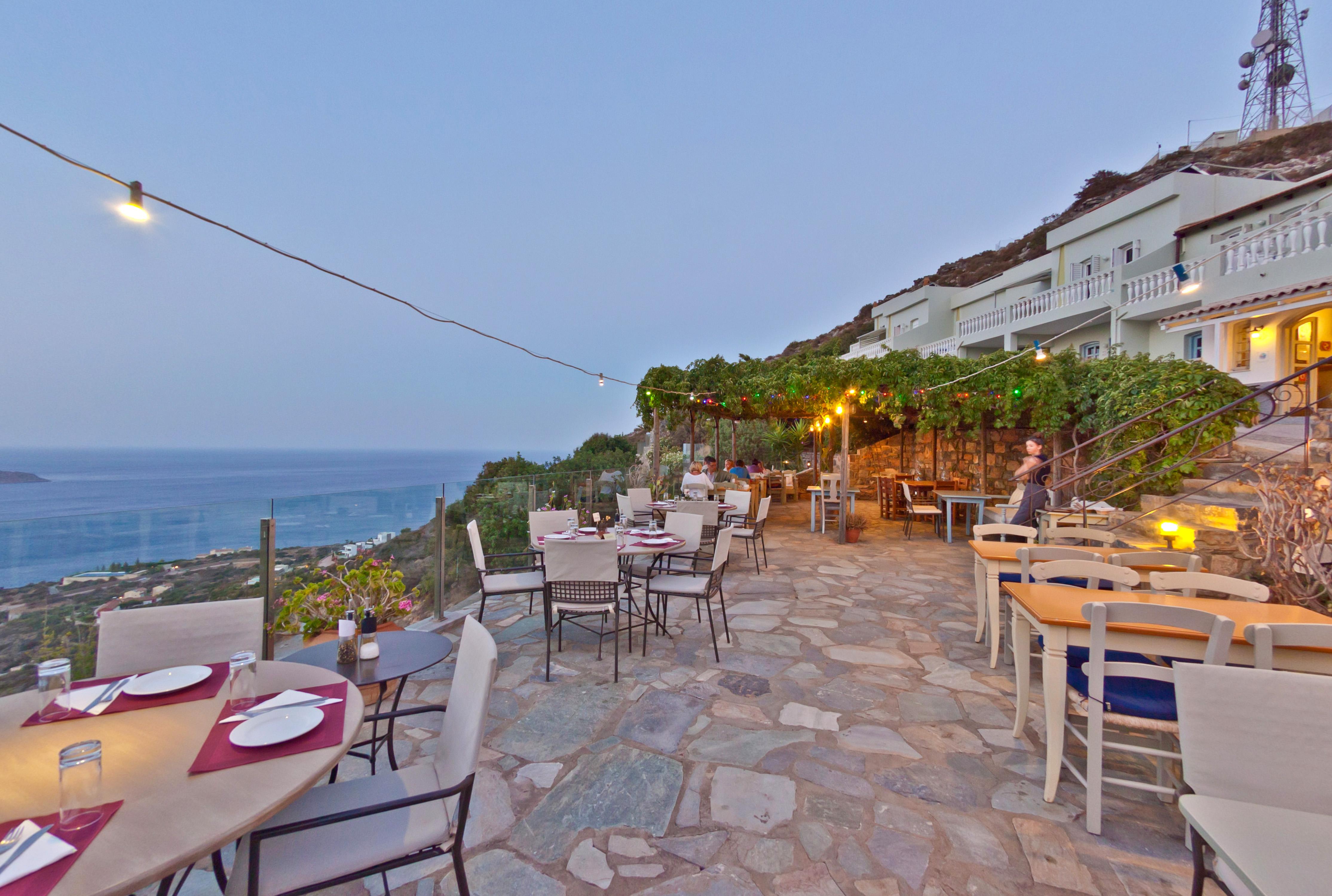Adrakos Apartments (Adults Only) เอลุนดา ภายนอก รูปภาพ