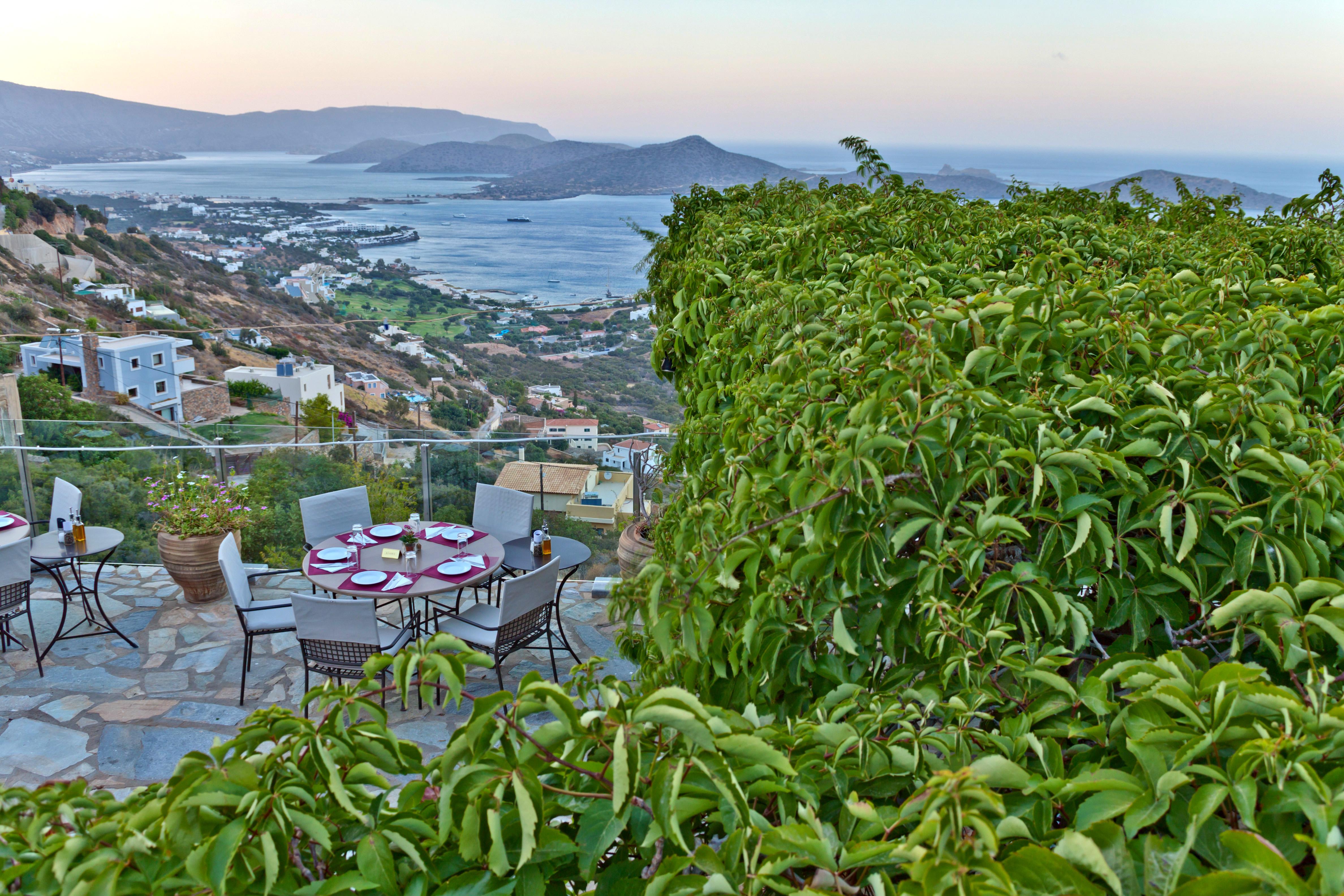 Adrakos Apartments (Adults Only) เอลุนดา ภายนอก รูปภาพ