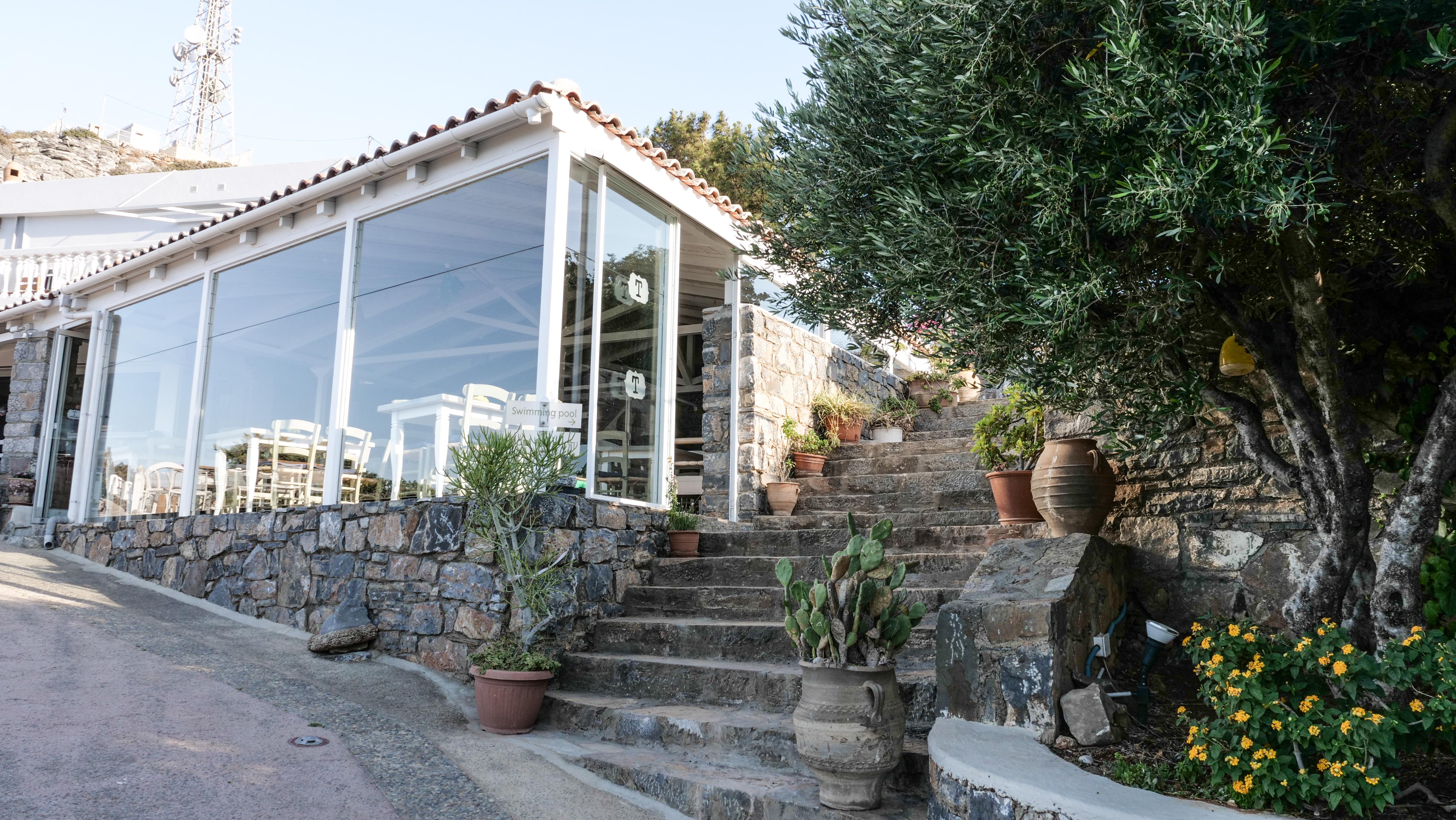 Adrakos Apartments (Adults Only) เอลุนดา ภายนอก รูปภาพ