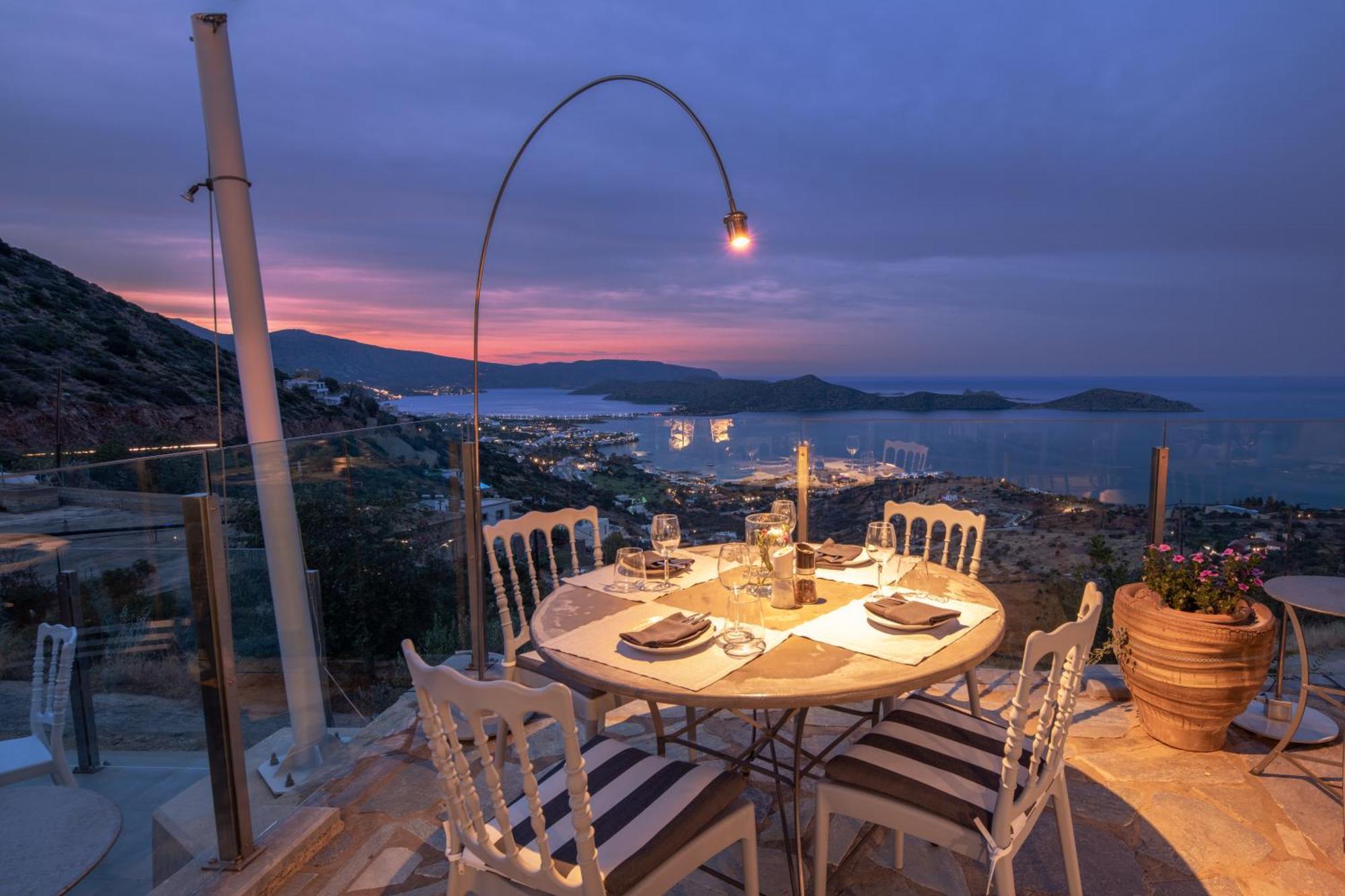 Adrakos Apartments (Adults Only) เอลุนดา ภายนอก รูปภาพ