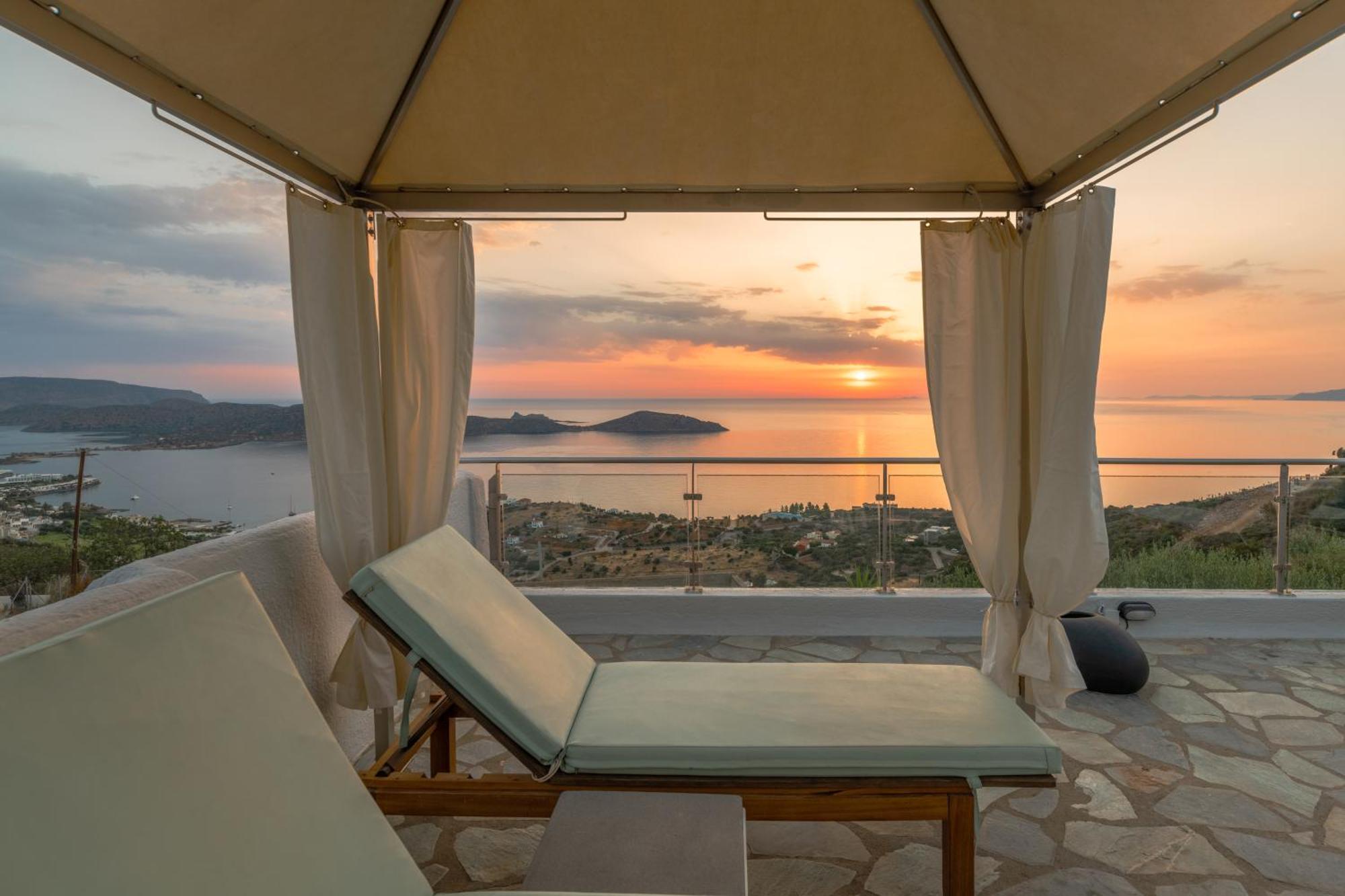 Adrakos Apartments (Adults Only) เอลุนดา ภายนอก รูปภาพ