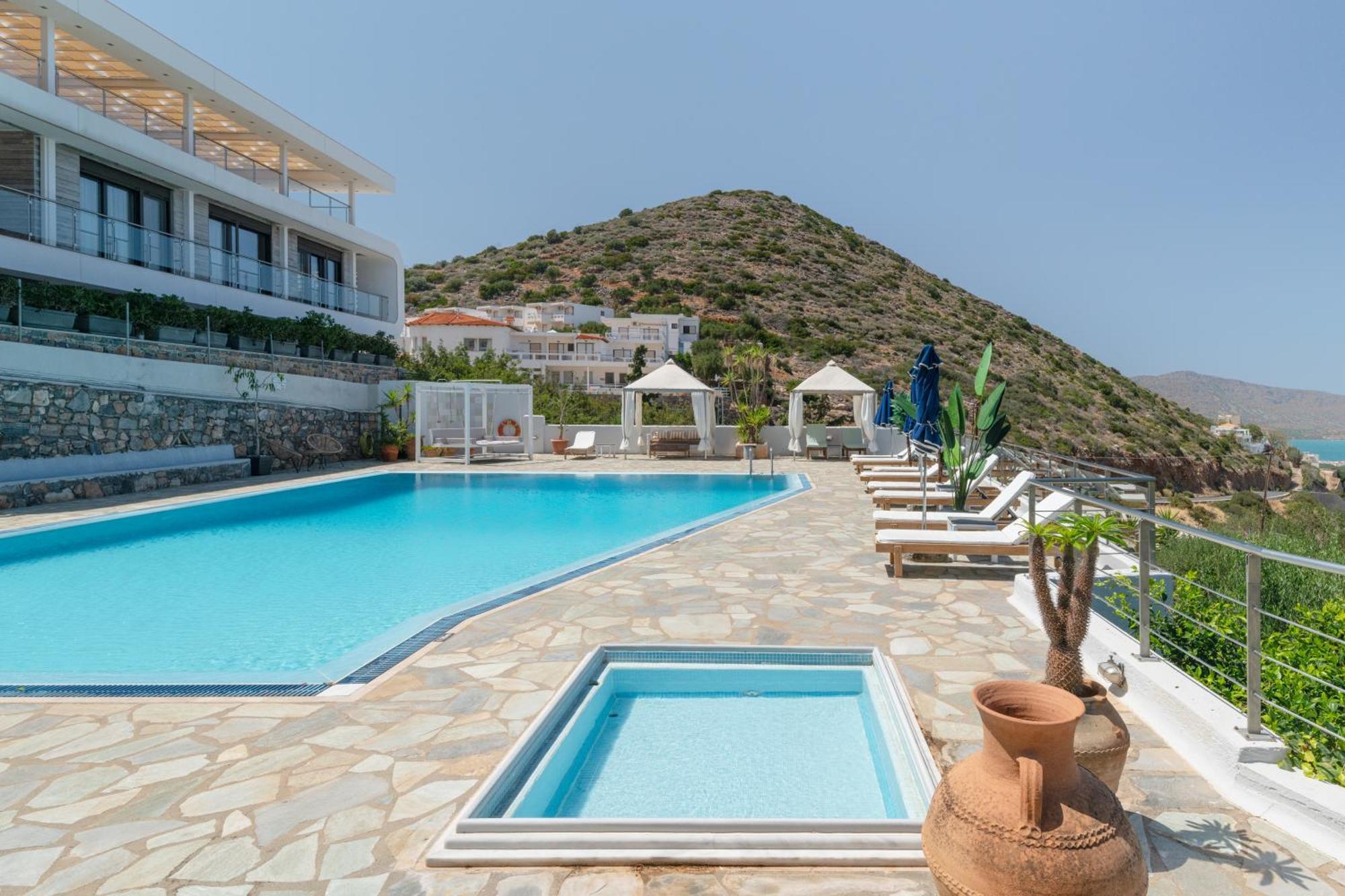 Adrakos Apartments (Adults Only) เอลุนดา ภายนอก รูปภาพ