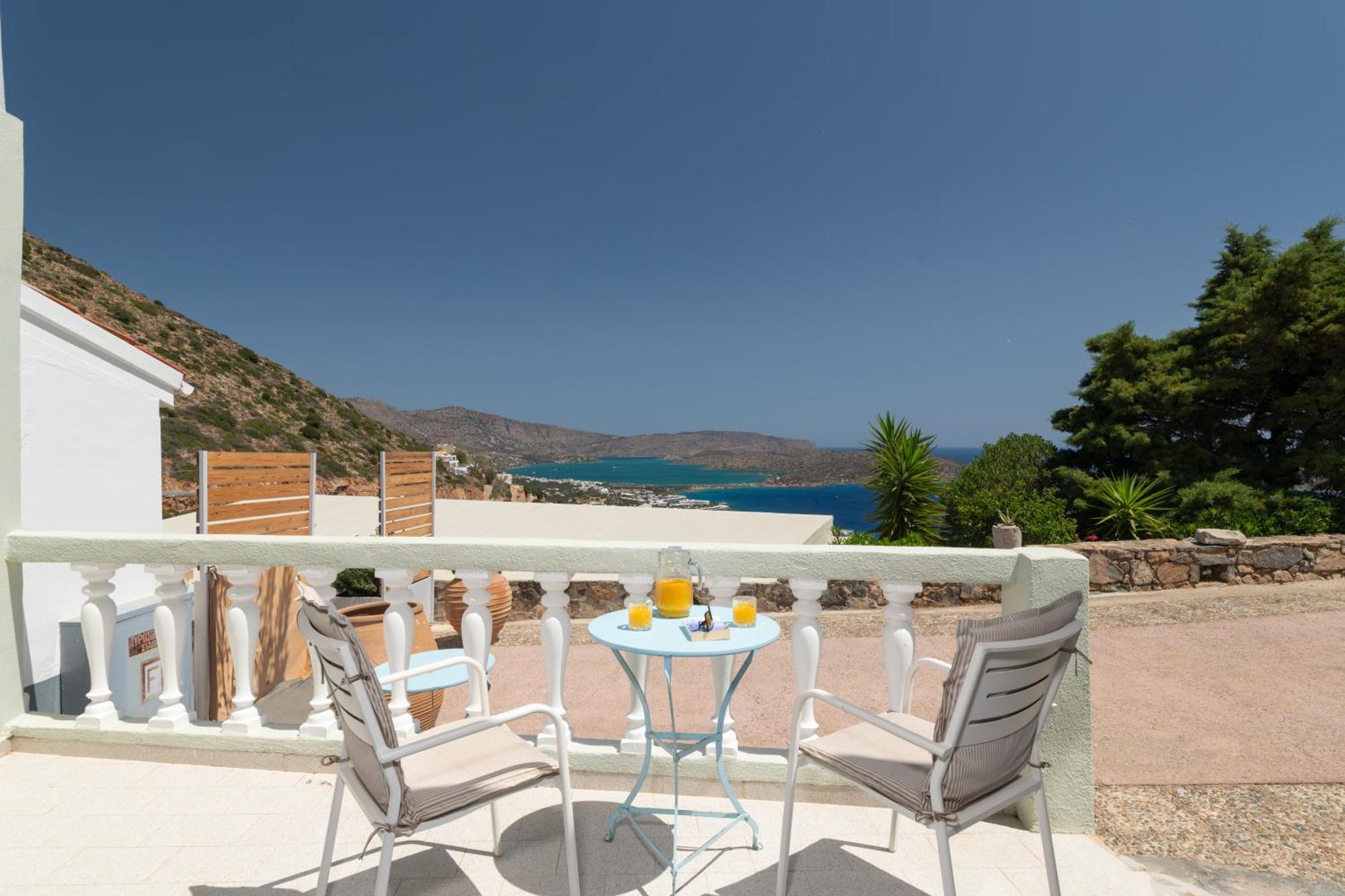 Adrakos Apartments (Adults Only) เอลุนดา ภายนอก รูปภาพ
