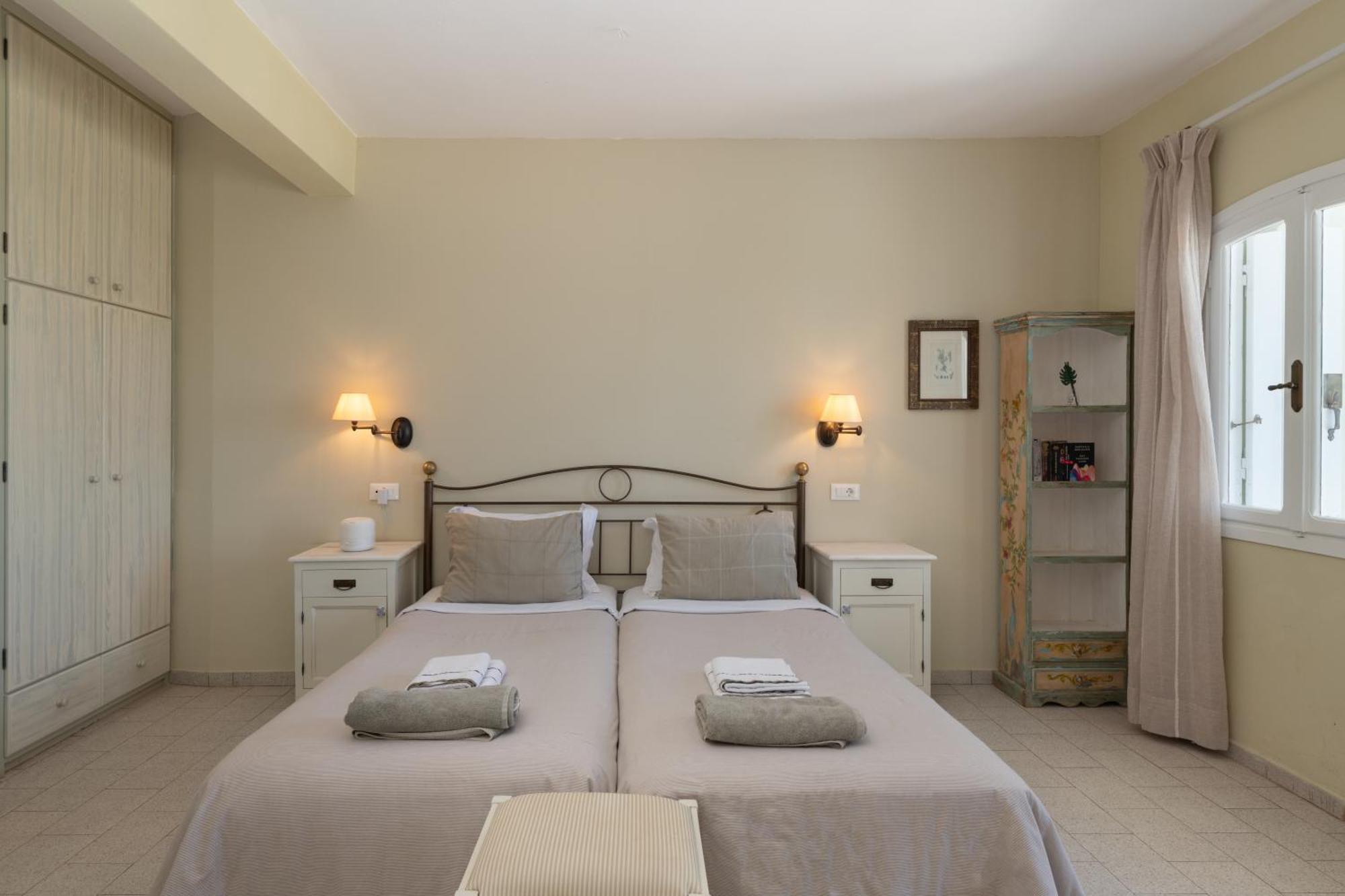 Adrakos Apartments (Adults Only) เอลุนดา ภายนอก รูปภาพ